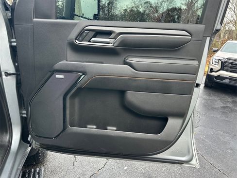 Used 2024 GMC Sierra 2500 AT4 w/ AT4 Premium Plus Package image 15