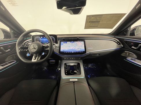 New 2026 Mercedes-Benz E 53 AMG e 4MATIC Sedan image 11