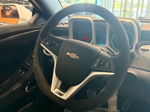 Used 2015 Chevrolet Camaro Z/28 RWD image 13