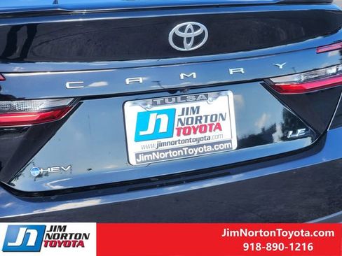 Used 2025 Toyota Camry LE w/ Convenience Package FWD image 12