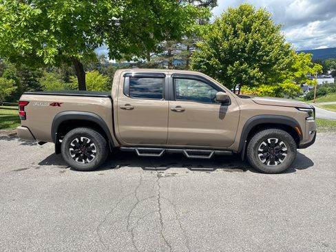 Used 2022 Nissan Frontier PRO-4X w/ Off-Road Protection Package AWD/4WD image 2