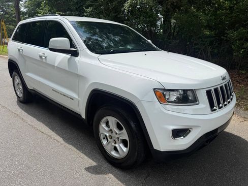Used 2014 Jeep Grand Cherokee Laredo w/ All Weather Capability Group AWD/4WD image 22