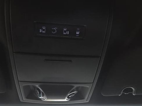 Used 2016 Dodge Grand Caravan R/T FWD image 21