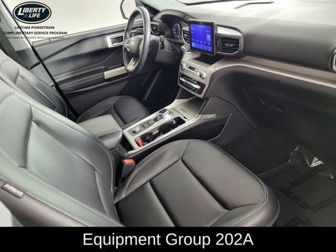 Used 2023 Ford Explorer XLT w/ Equipment Group 202A AWD/4WD image 19
