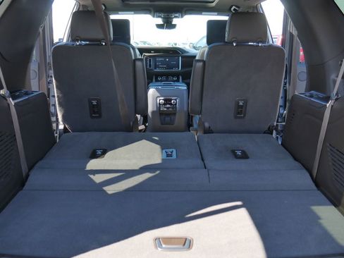 Used 2021 GMC Yukon Denali w/ Denali Premium Package AWD/4WD image 22
