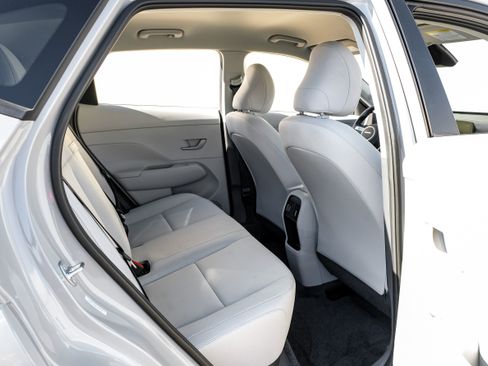 Used 2025 Hyundai Kona SEL image 33