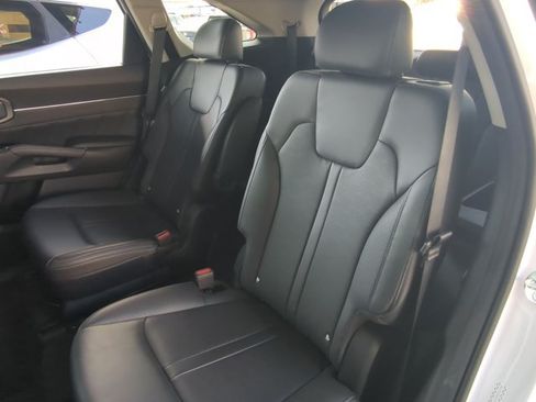 Used 2025 Kia Sorento SX AWD/4WD image 21