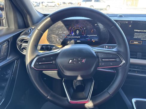 Certified 2025 Chevrolet Equinox ACTIV w/ Safety and Technology Package image 14