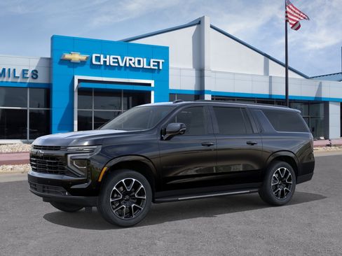 New 2026 Chevrolet Suburban RST w/ Comfort Package AWD/4WD image 2