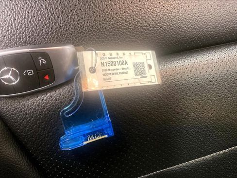 Used 2020 Mercedes-Benz C 300 4MATIC Sedan image 31