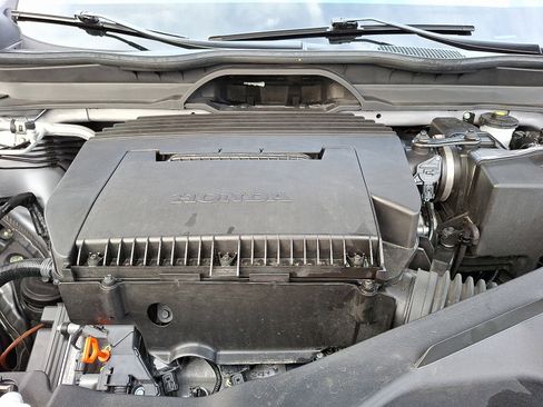 Used 2025 Honda Pilot Sport image 29