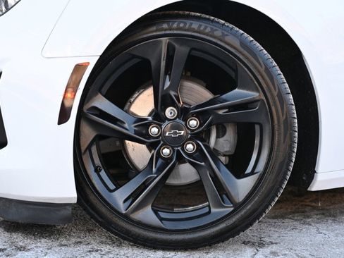 Used 2021 Chevrolet Camaro LT w/ RS Package image 14