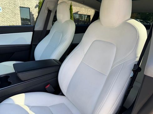 Used 2020 Tesla Model Y Performance AWD/4WD image 13