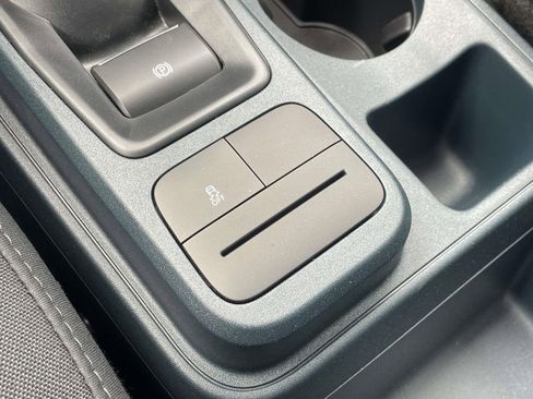 New 2025 Ford Maverick XL image 8