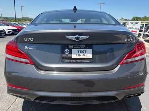Used 2021 Genesis G70 2.0T image 7