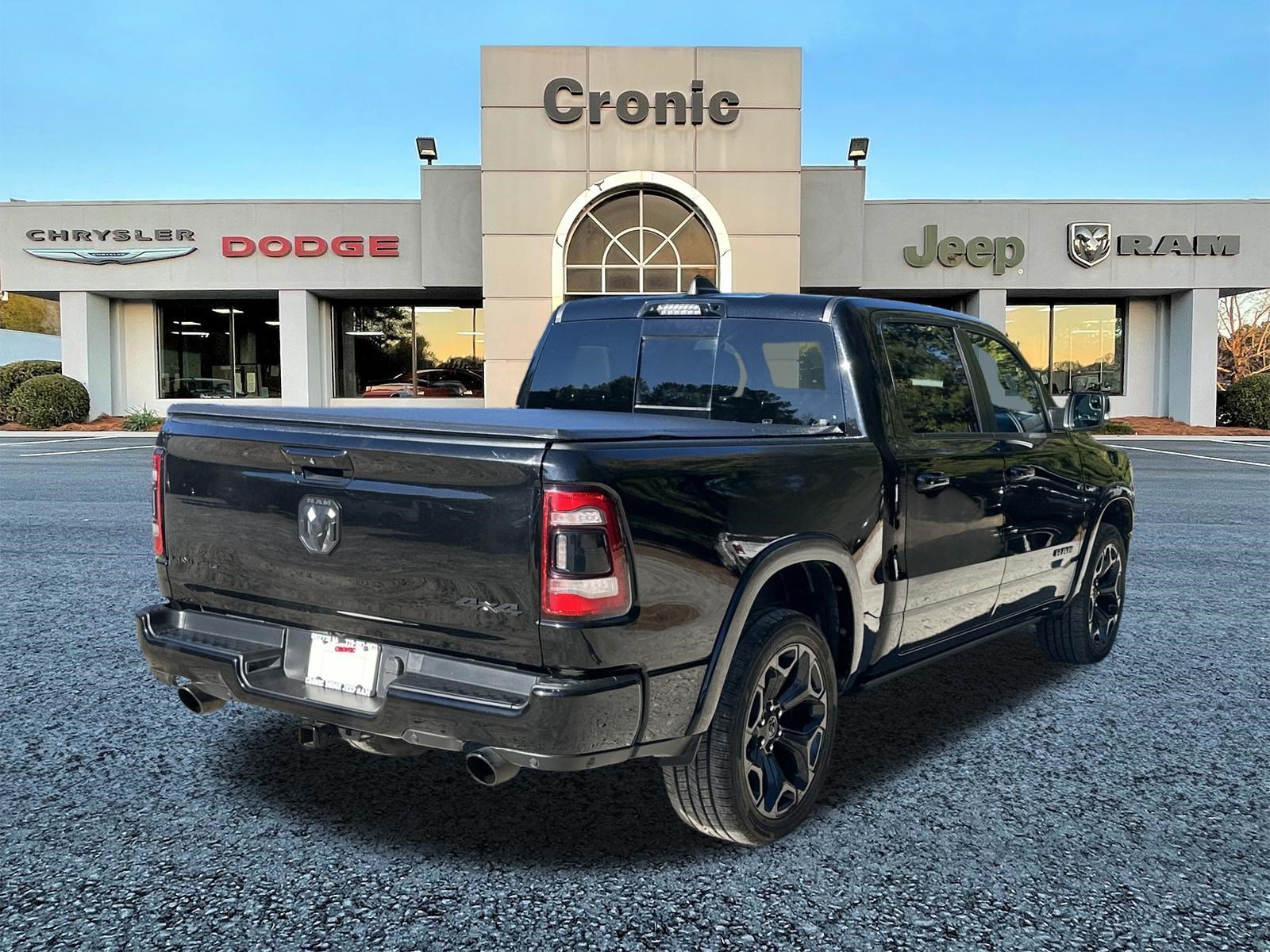 Used 2022 RAM 1500 Limited AWD/4WD image 3