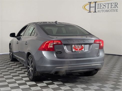 Used 2016 Volvo S60 T5 Inscription Platinum image 5