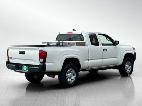 Used 2020 Toyota Tacoma SR AWD/4WD image 4