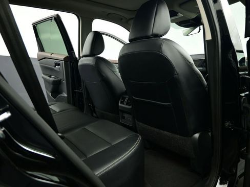 Used 2023 Nissan Rogue SL w/ SL Premium Package image 29