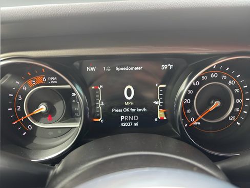 Used 2021 Jeep Wrangler Unlimited Sahara AWD/4WD image 25