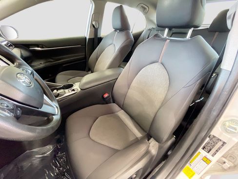 Used 2020 Toyota Camry LE w/ Carpet Mat Package FWD image 12
