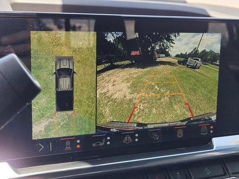 New 2026 GMC Sierra 2500 SLT w/ Texas SLT Premium Package AWD/4WD image 17