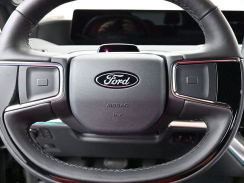 Used 2025 Ford Expedition Platinum w/ Stealth Performance Package AWD/4WD image 23