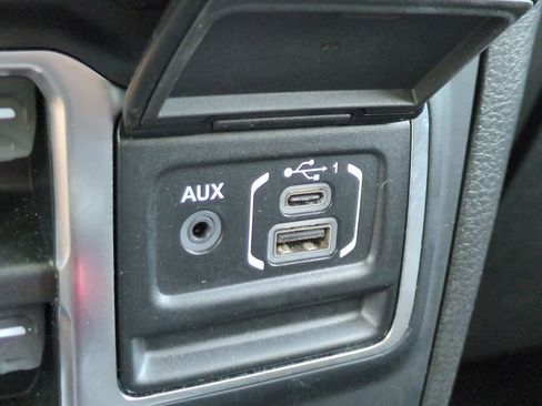Used 2024 Jeep Wrangler Unlimited Sport AWD/4WD image 20