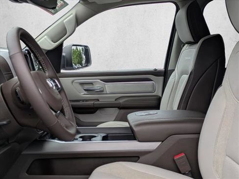 Used 2025 RAM 1500 Laramie AWD/4WD image 17