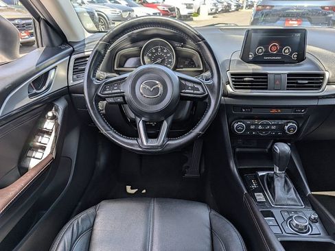 Used 2017 MAZDA MAZDA3 Touring FWD image 24