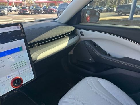 Used 2022 Ford Mustang Mach-E Premium image 17