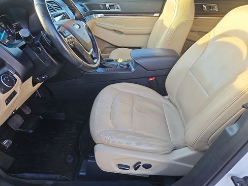 Used 2017 Ford Explorer Limited w/ Equipment Group 303A image 33