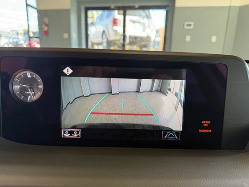 Used 2019 Lexus ES 350 w/ Premium Package FWD image 18