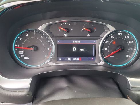 Used 2021 Chevrolet Traverse LT w/ LPO, Blackout Package AWD/4WD image 9