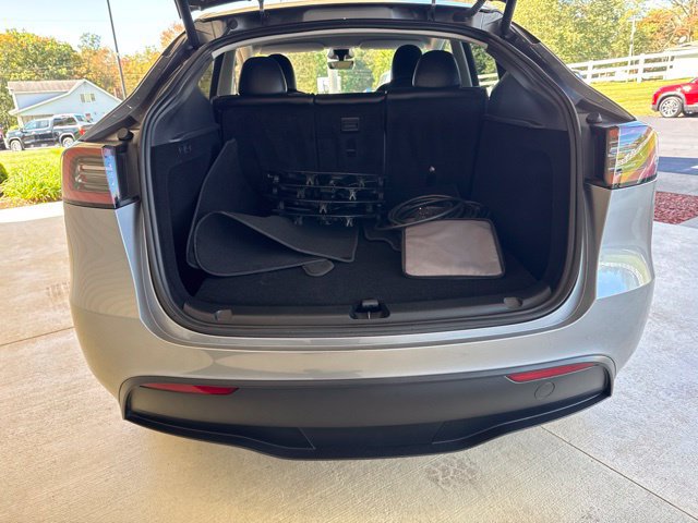 Used 2025 Tesla Model Y Long Range AWD/4WD image 28