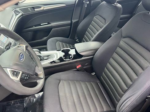 Used 2014 Ford Fusion SE image 34