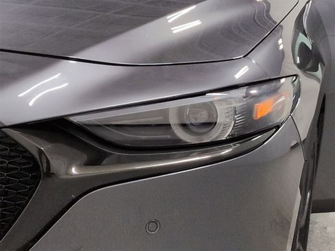 Certified 2025 MAZDA MAZDA3 Hatchback w/Premium Plus Pkg image 11