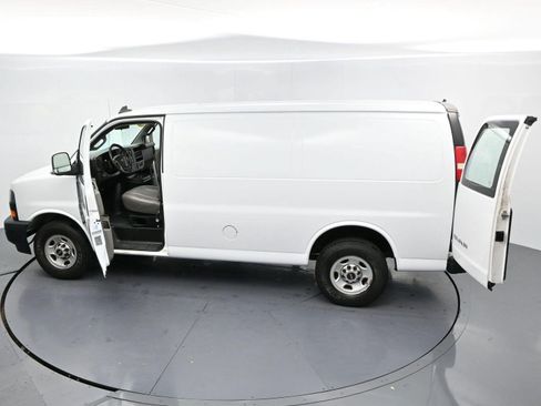 Used 2018 GMC Savana 2500 w/ Enhanced Convenience Package RWD image 35