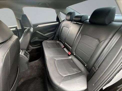 Used 2013 Volkswagen Passat 2.5 SE FWD image 21
