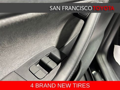 Used 2024 Tesla Model Y Long Range AWD/4WD image 30