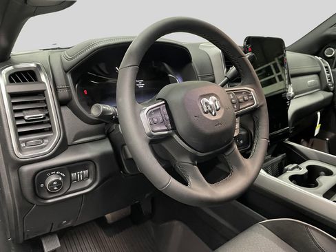 New 2026 RAM 2500 Laramie AWD/4WD image 13