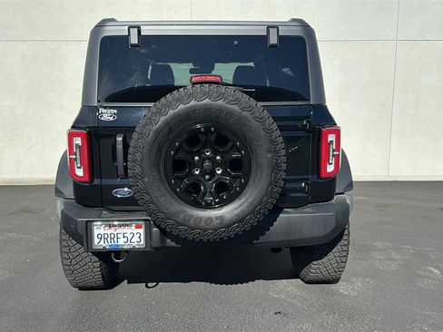 Certified 2024 Ford Bronco Wildtrak image 3