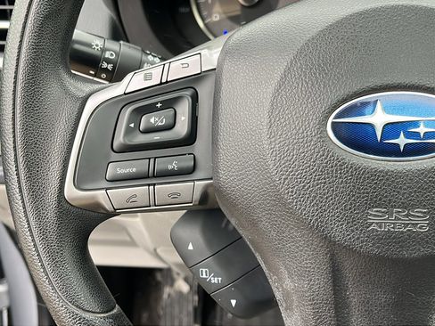 Used 2016 Subaru Forester 2.5i Premium image 14