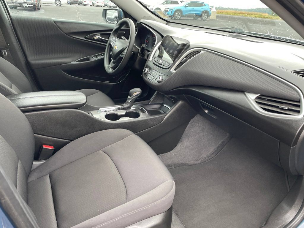 Used 2024 Chevrolet Malibu LT FWD image 24