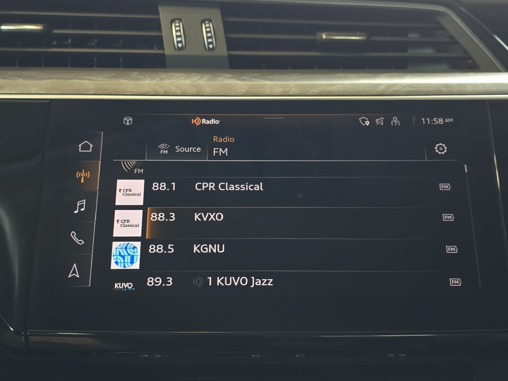 Used 2024 Audi Q8 e-tron Premium AWD/4WD image 22