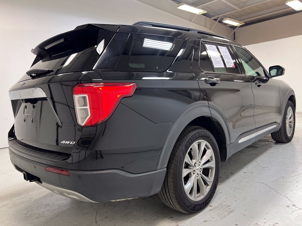 Used 2023 Ford Explorer XLT w/ Equipment Group 202A AWD/4WD image 9