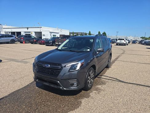 Used 2023 Subaru Forester Limited AWD/4WD image 1