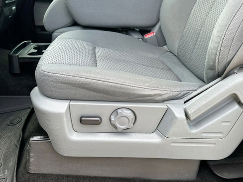 Used 2014 Ford F150 XLT w/ Equipment Group 302A Luxury image 18