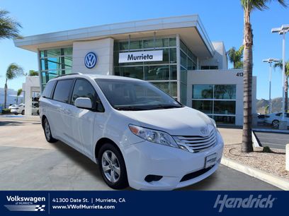 Used 2017 Toyota Sienna LE