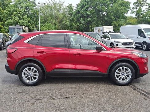 Used 2022 Ford Escape SE w/ Cold Weather Package image 11